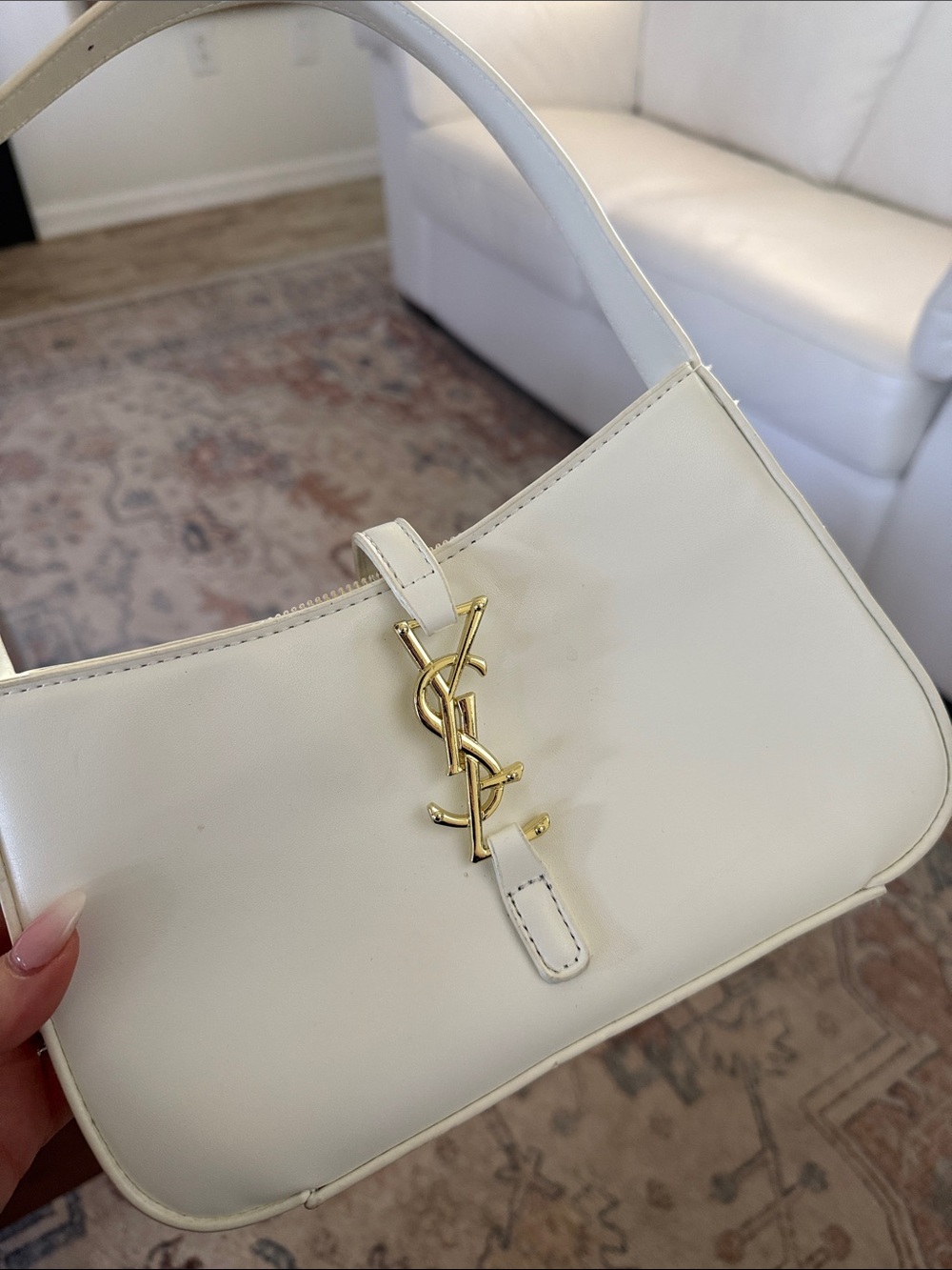 Cream Leather Shoulder Bag with Gold Hardware - Picture 5 of 6